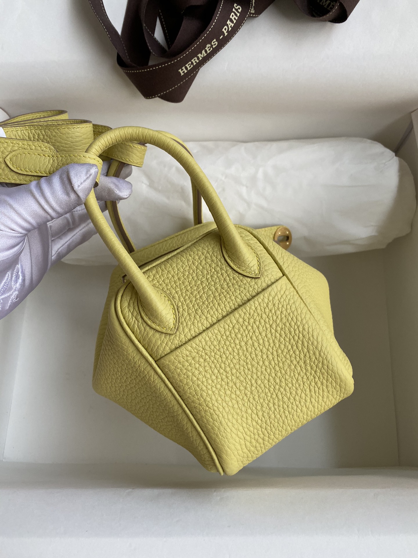 Hermes Mini Lindy 19cm Handbag Shoulder Bag In Jaune Poussin Clemence Leather